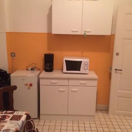 Lefebvre Pensión 2*